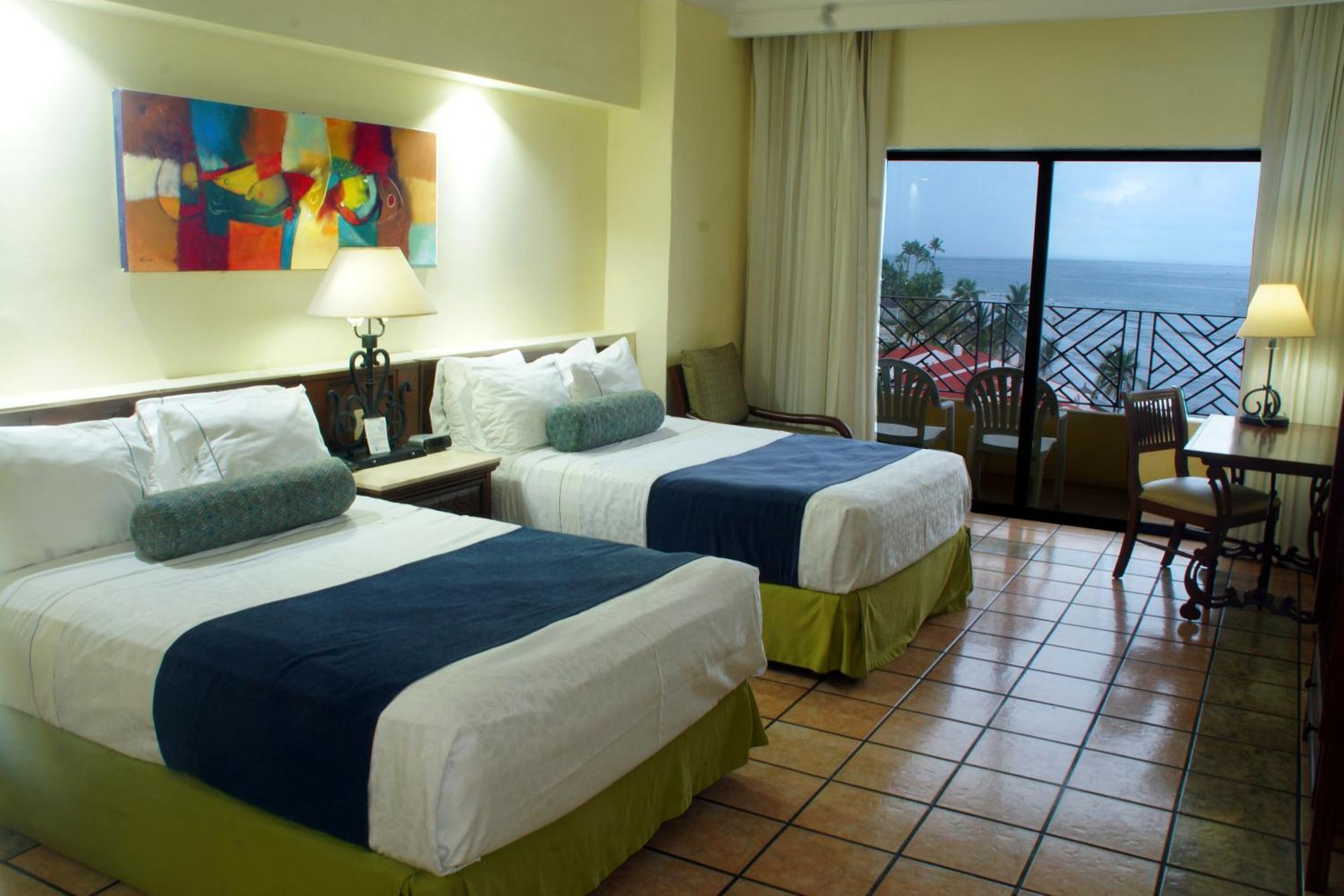 One Bedroom Deluxe Suite Beach Front
