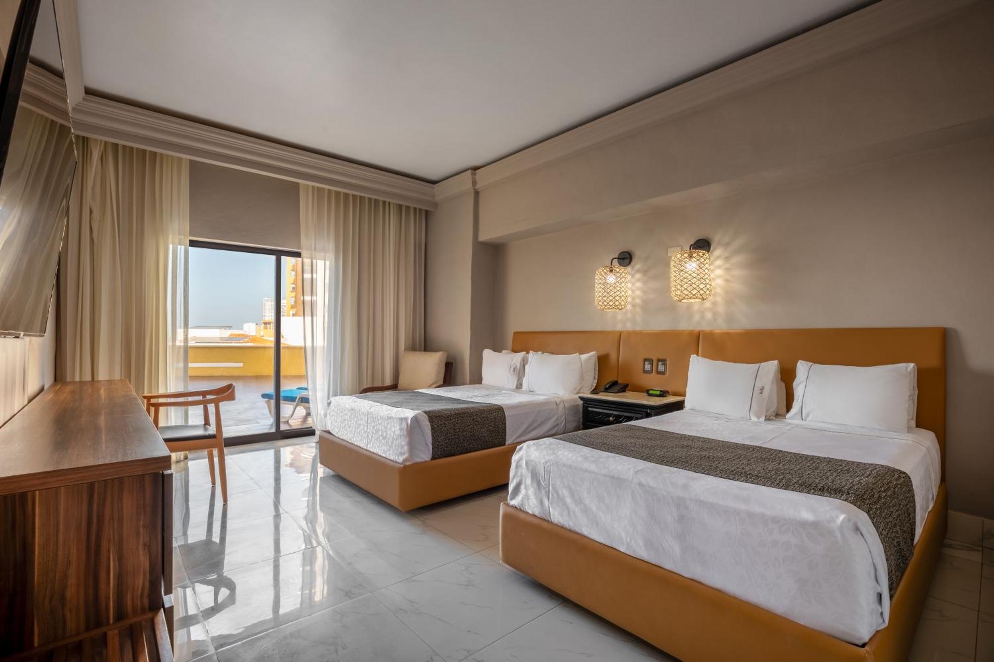 One Bedroom Deluxe Suite Beach Front